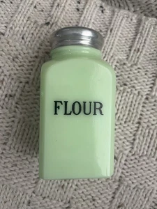 Vintage Jeannette Glas Jadeit Quadrat Schraubverschluss Mehlstreuer Sieb - Bild 1 von 3