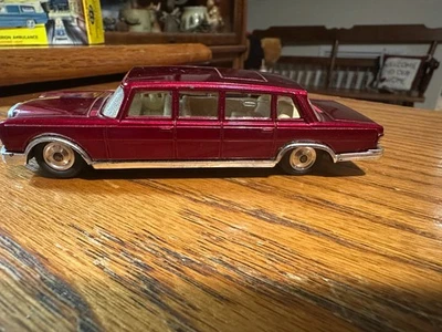 CORGI TOYS MERCEDES BENZ 600 PULLMAN *** WORKING WINDSHIELD WIPERS! *** MINT! - Image 1 of 4