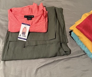 8-teiliges Paket Damen XXL NEU UND GEBRAUCHT Hosen/Langarm/T-Shirts/Coverup Lucky/Layne usw. - Bild 1 von 19