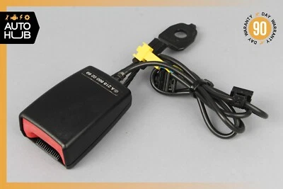 Пряжка ремня безопасности передняя левая или правая для Mercedes W218 CLS63 CLS400 12–18 годов выпуска от оригинального производителя - Изображение 1 из 4