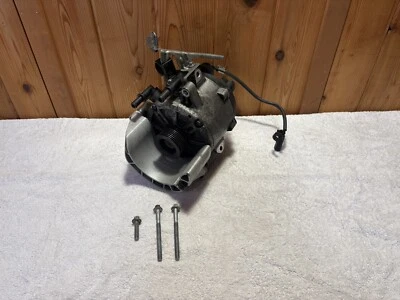 Conjunto de alternador de motor Porsche Cayenne 958 11-18 4,8 L 94860303300 OEM Foto 1 de 4