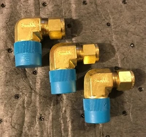 (3) SWAGELOK Brass Elbow Tube Fittings, 3/8"T x 1/2"MNPT, B-600-2-8 - Picture 1 of 3