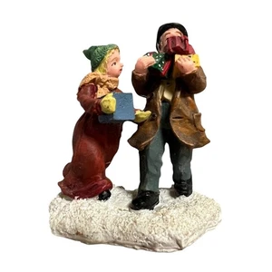 Lemax Carole Towne Man And Girl Delivering Presents Christmas Village Retired - Bild 1 von 2