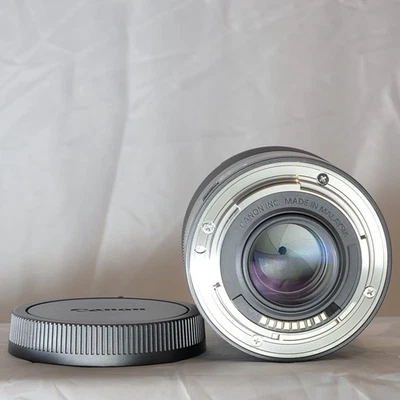 Objetivo Canon EF-M 32 mm f/1,4 STM Foto 1 de 4