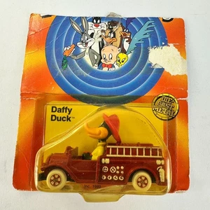 1989 Ertl Daffy Duck Die-Cast Fire Truck Toy Warner Bros Collectible - Picture 1 of 2