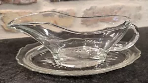 Clear Glass Anchor Hocking 10 Oz Gravy Boat with under plate - Picture 1 of 9