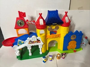 Mattel Little People Magic Kingdom Day 2013 en el castillo de Disneyland con 4 figuras - Imagen 1 de 17