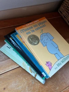 Vintage to Now Mixed Lot of AN I CAN READ BOOK & Spanish Mo Willems Hardcover Bo - Foto 1 di 11