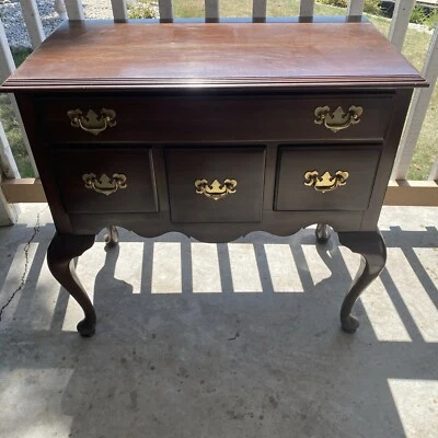 Very Nice Ethan Allen Mahogany Sideboard 4drawers, H 303/4” L 32” Depth 17 1/2” - Image 1 of 4