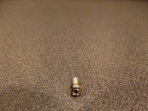72 73 KAWASAKI Z1900 Z1 900 Z1-900 TACHOMETER TACHO BOTTOM SCREW (EARLY) - Picture 1 of 4
