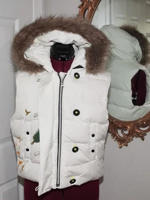 Chaleco acolchado Gap para mujer S Marfil Relleno Extraíble Imitación Piel Capucha Bolsillo Gráfico Foto 1 de 4