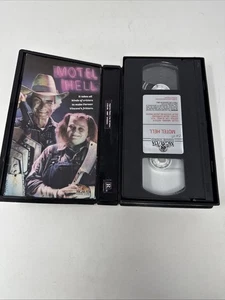 Motel Hell VHS 1980 Horror Cult Classic MGM/UA - Picture 1 of 5