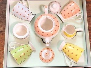 Aynsley Polka Dot Roses tea set for 4. Teapot, 4 mugs, creamer & sugar boxed. - Picture 1 of 11