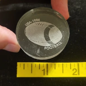USA 1994 Football image Kini Clear white Plastic POG Pogs Game Slammer Lucite US - Picture 1 of 3