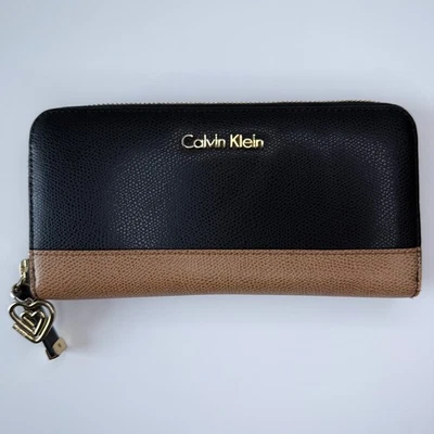 Calvin Klein Zip-Around Wallet Black & Brown Gold Hardware Heart Shaped Charm - Image 1 of 4