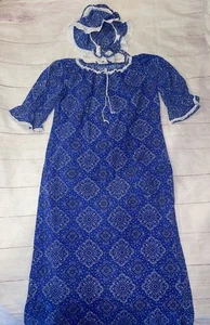 Mittelblaues Damen Nachthemd Präriekleid und Haube - Bild 1 von 1