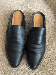 Womans Universal Thread Black Mules- Size 9 - Picture 1 of 2
