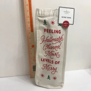 Bolsa de regalo botella de vino de tela Hallmark Channel nueva con etiquetas "Feeling Merry" con asas de tela - Imagen 1 de 3