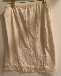 Vintage Vassarette Nylon Half Slip, Lace Trim, SIZE Medium - Picture 1 of 4