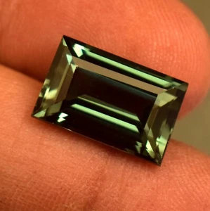 Natural Mozambique Green Tourmaline 6.25 Ct Baguette Cut Loose Gemstone Treated - Picture 1 of 5