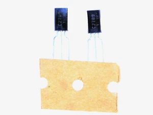 2SC2705 "Originale" Toshiba Transistor 1 pz - Foto 1 di 1