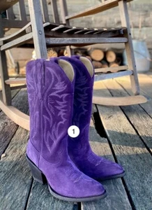 Size: 8B CHARMED LIFE PURPLE SUEDE WESTERN BOOTS - ROUND TOE - Picture 1 of 11