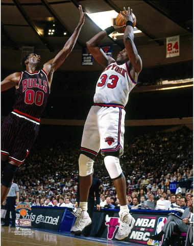 Patrick Ewing Knicks UnSigned Jersey Fadeaway JumpShot On Robert Parish Photo Cover