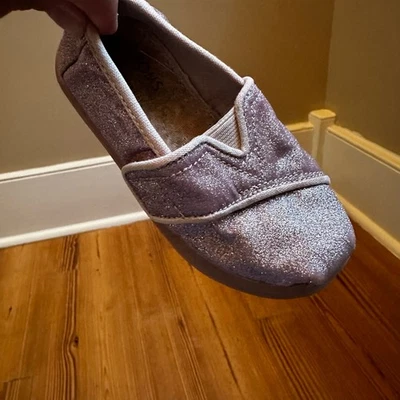 Zapatos sin cordones Toms rosa brillo TALLA 7 Foto 1 de 4