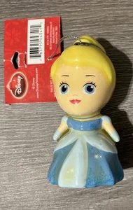 Disney's CENICIENTA Ornamento Sello Bebé Cenicienta 4.5"H x 2.25"L x 2"W Nuevo con Etiquetas - Imagen 1 de 2