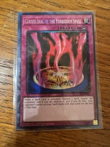 Cursed Seal of the Forbidden Spell - RA03-EN076 - Prismatic Collector's Rare  - Foto 1 di 1
