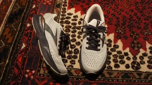 Brooks Adrenaline GTS 24 1204261B030 Gray Running Shoes Womens Sz 7D - Picture 1 of 11