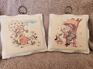 1970s Homco Vtg Home Interiors Wood Cute Girls Wall Hanging Plaques 5"x5” Set  2 - Picture 1 of 5