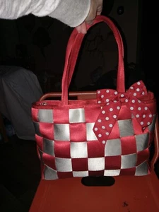 Lebendige rote und graue Sicherheitsgurttasche. Must See!! Schöne Umhängetasche!! - Bild 1 von 7