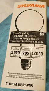 SYLVANIA 205W PS25 Street Lighting Replacement Bulb 2650 Lumens 120V - Picture 1 of 2