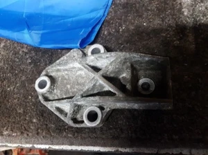 Peugeot 205 1.6,1.9,Gentry,Automatik,309 GTI Offside Top Motorlager Brücke  - Bild 1 von 2