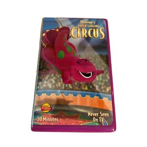Barney Super Singing Circus Dincan Brannan Tim Dever Clamshell Vintage VHS 2000 - Imagen 1 de 12