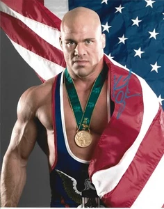 ** PLEASE READ ** M4036 Kurt Angle signed Wrestling Photo w/COA - Picture 1 of 4