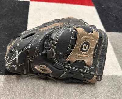 Guante de cuero negro de béisbol de softbol Ecco DE MARINI DIABLO - talla 12,5 diestro Foto 1 de 4