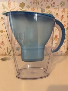 BRITA Marella Caraffa Filtro Acqua Blu (2.4L) Starter Pack con LTI Digitale - Foto 1 di 3