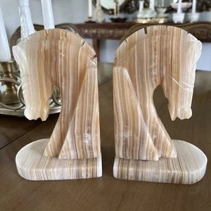 Vintage Alabaster Onyx Marmor Pferdekopf Buchstützen Set 8 Zoll Trojaner MCM - Bild 1 von 16