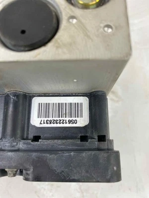 Conjunto de bomba y motor ABS usado se adapta a: conjunto Porsche Cayenne 2004 4,5 L sin tu Foto 1 de 4