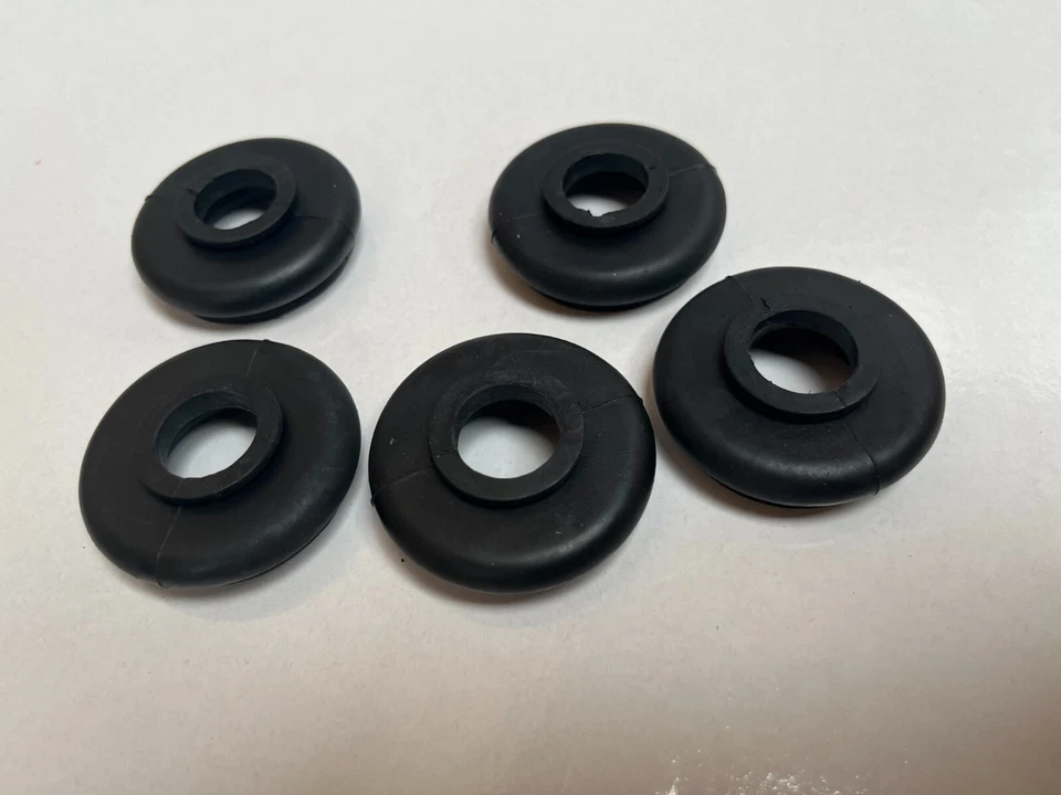 Range Rover Classic Track Rod Ball Joint Rubber Boot Cover x5 - Image 1 of 1
