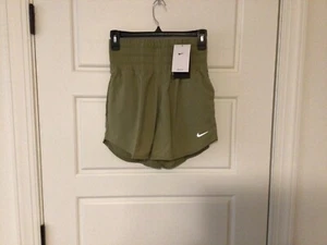 Women's Nike DX6642-390Dri-Fit Ultra High-Waisted 3" Brief-Lined Shorts green S - Picture 1 of 2