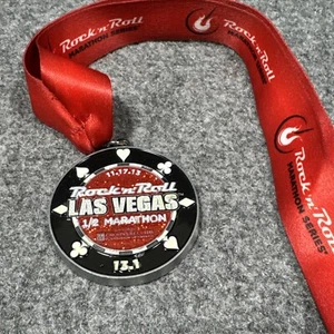 2013 Las Vegas Rock N Roll 1/2 Marathon Medaille Top - Bild 1 von 4