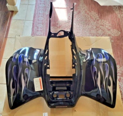 Guardabarros trasero HONDA TRX450R TRX 450R NEGRO/LLAMAS OEM MODELOS ARRANQUE 04-09 Foto 1 de 4