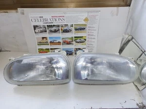 VOLKSWAGEN GOLF 3° SERIE DEL 91 - FARI DX E SX ORIGINALI VALEO - Imagen 1 de 3