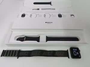 Apple Watch - Series 3 - 42mm - schwarz + Ladestation + OVP - sehr guter Zustand - Bild 1 von 3