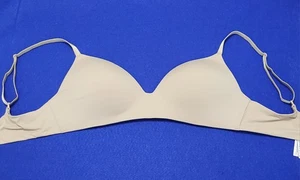 VICTORIA'S SECRET La Camiseta LIGERAMENTE FORRADA Inalámbrica Cierre Trasero Sujetador Desnudo 36D - Imagen 1 de 7