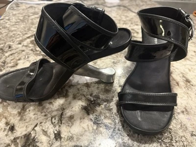 Sandalia UNITED NUDE EAMZ negra de charol al tobillo con tacón de acero talla 38 + caja Foto 1 de 4