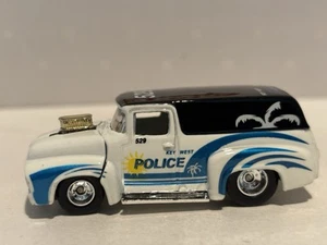 🚨KEY WEST POLICE 🚨FLORIDA ‘56 FORD HOT WHEELS COP RODS FRESH BLISTER PULL - Picture 1 of 7